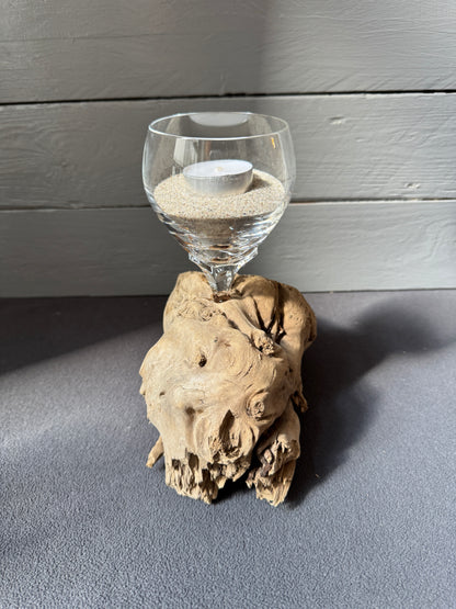 Kerzenhalter aus Treibholz im Coastal Style