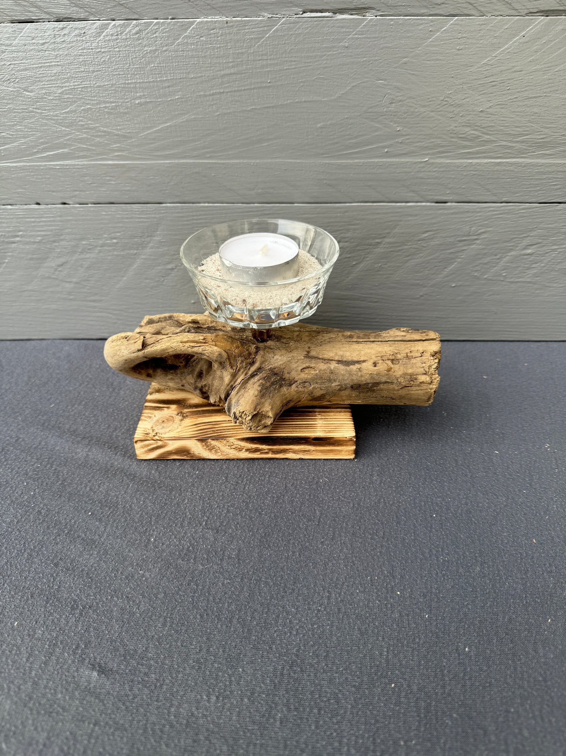 Kerzenhalter aus naturbelassenem Treibholz im Coastal Style