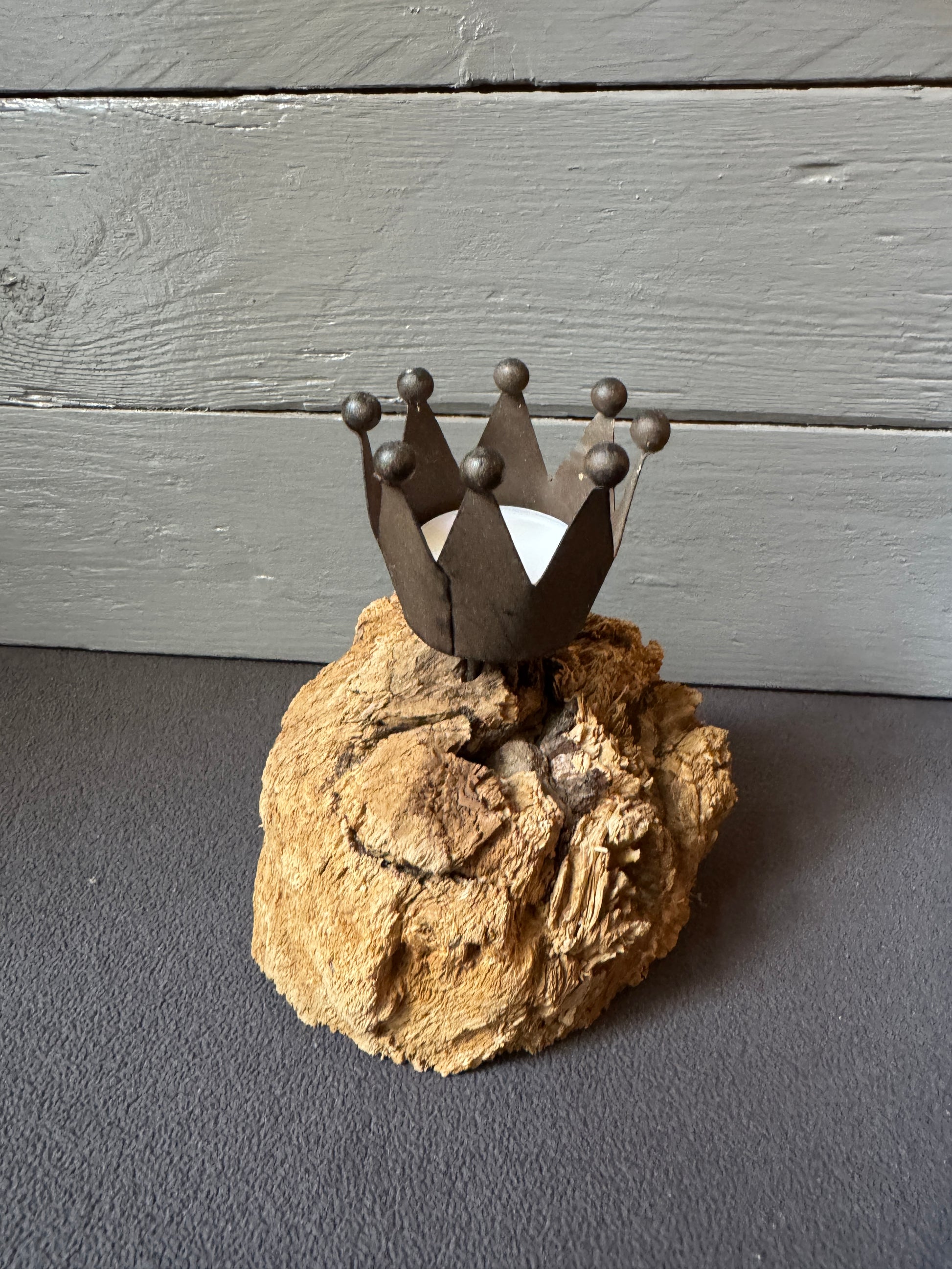 Küstendeko im Coastal Style mit Metallkrone