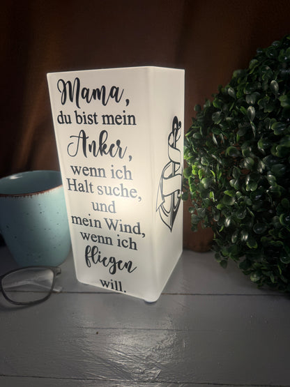 Personalisierte Mama-Lampe mit individuellem Namen möglich, als Geschenk.