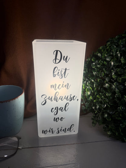 Personalisierte Glaslampe Du bist mein Zuhause als Hochzeitsgeschenk für ein Paar.