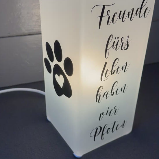 Dekorative Glaslampe als Erinnerungslicht für Hund oder Katze