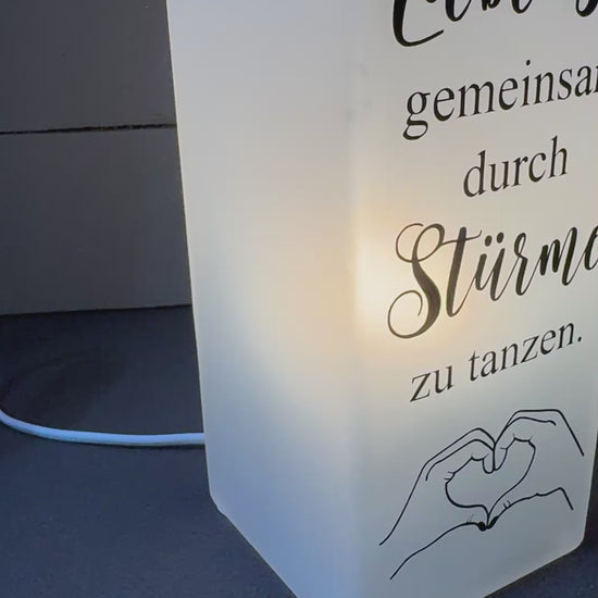 Video: Leuchtende Liebesbotschaft auf Glas – ideal als Geschenk