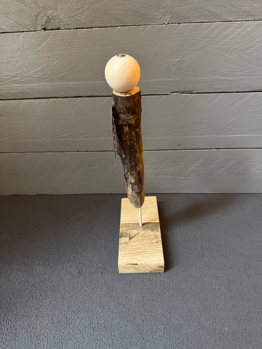 Natürliche Maserung des Treibholzes bei Engel Sofiel aus Schleswig-Holstein