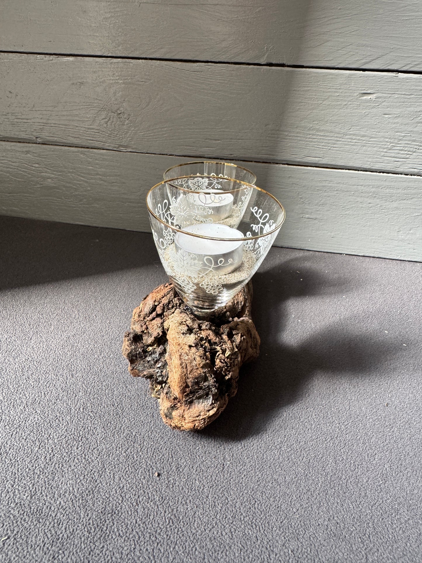 Kerzenhalter aus naturbelassenem Treibholz im Coastal Style