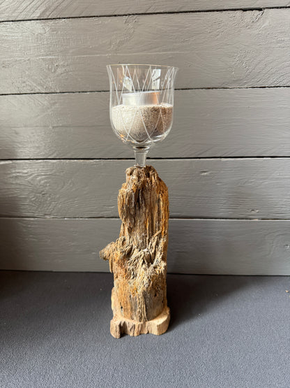 Treibholz Kerzenhalter Wattkraft Büsum mit Weinglas