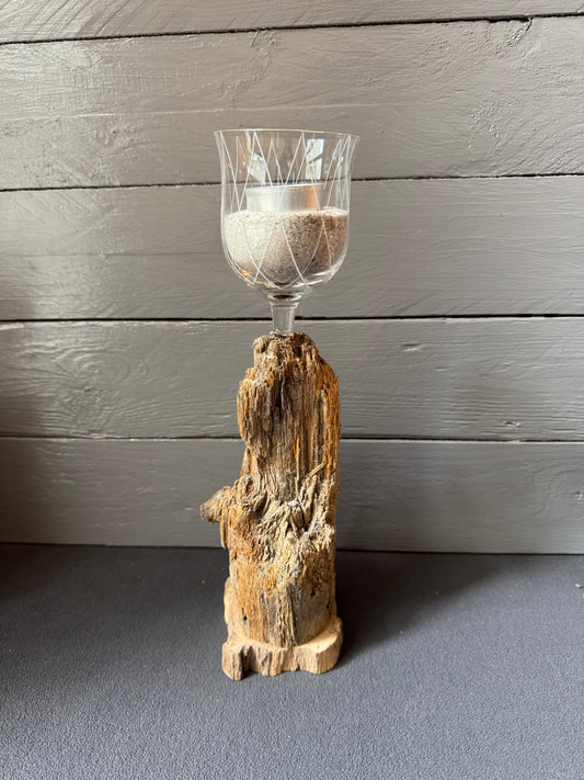 Treibholz Kerzenhalter Wattkraft Büsum mit Weinglas
