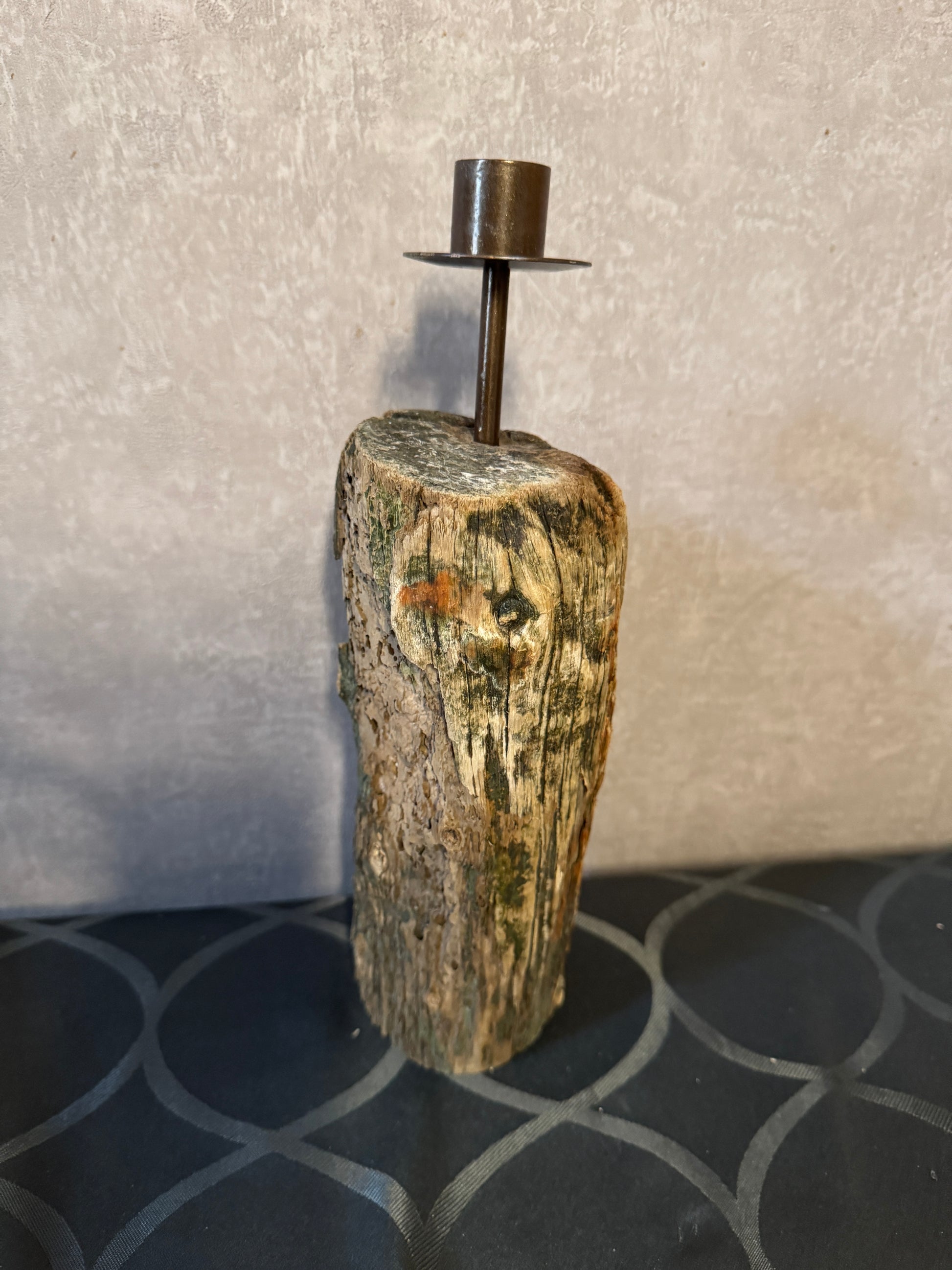 Handgefertigtes Treibholz Unikat mit Metallspuren