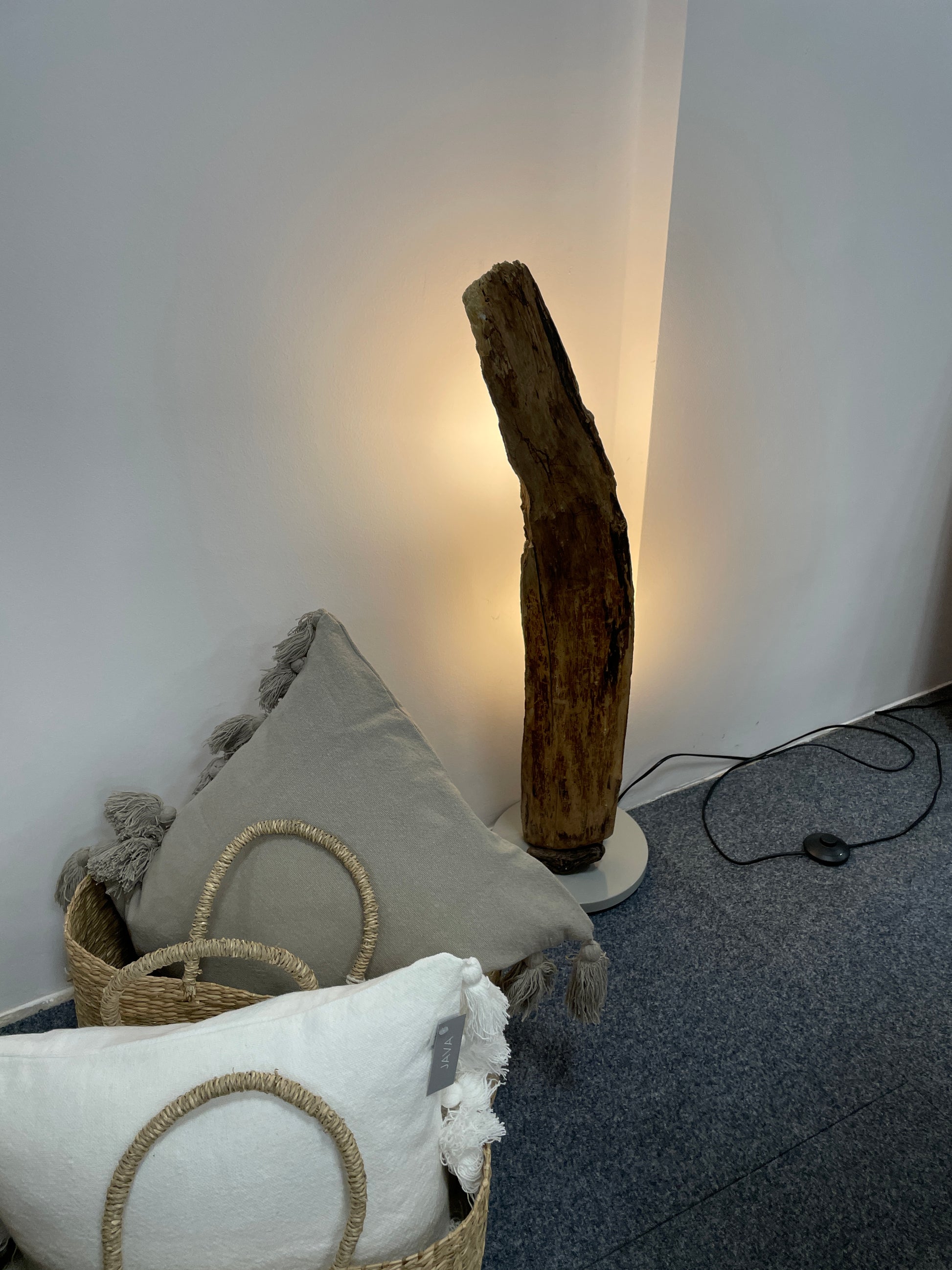 Treibholz Stehlampe Ostseelicht Fischleger aus der Eckernförder Bucht