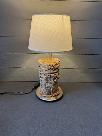 Maritime Treibholzlampe aus Nordseeholz – Frontansicht