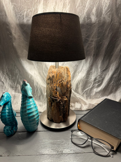 Treibholzlampe Nordseelicht Garding mit rundem Lampenschirm 20 cm Grau Samt und warmem Licht