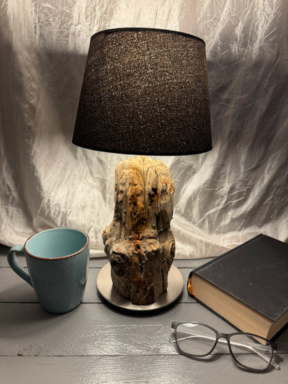 Treibholzlampe Nordseelicht Nordstrand mit rundem Lampenschirm 20 cm Schwarz und warmem Licht