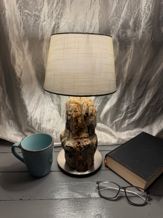 Treibholzlampe Nordseelicht Nordstrand mit rundem Lampenschirm 20 cm Taupe und warmem Licht