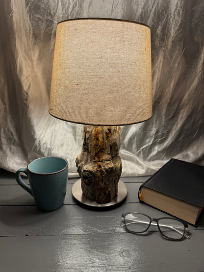 Treibholzlampe Nordseelicht Nordstrand mit rundem Lampenschirm 24 cm Beige und warmem Licht