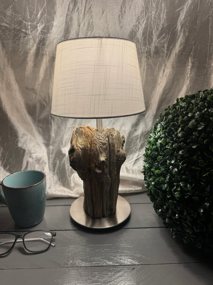 Treibholzlampe Nordseelicht Oldenswort mit rundem Lampenschirm 20 cm Weiß und warmem Licht
