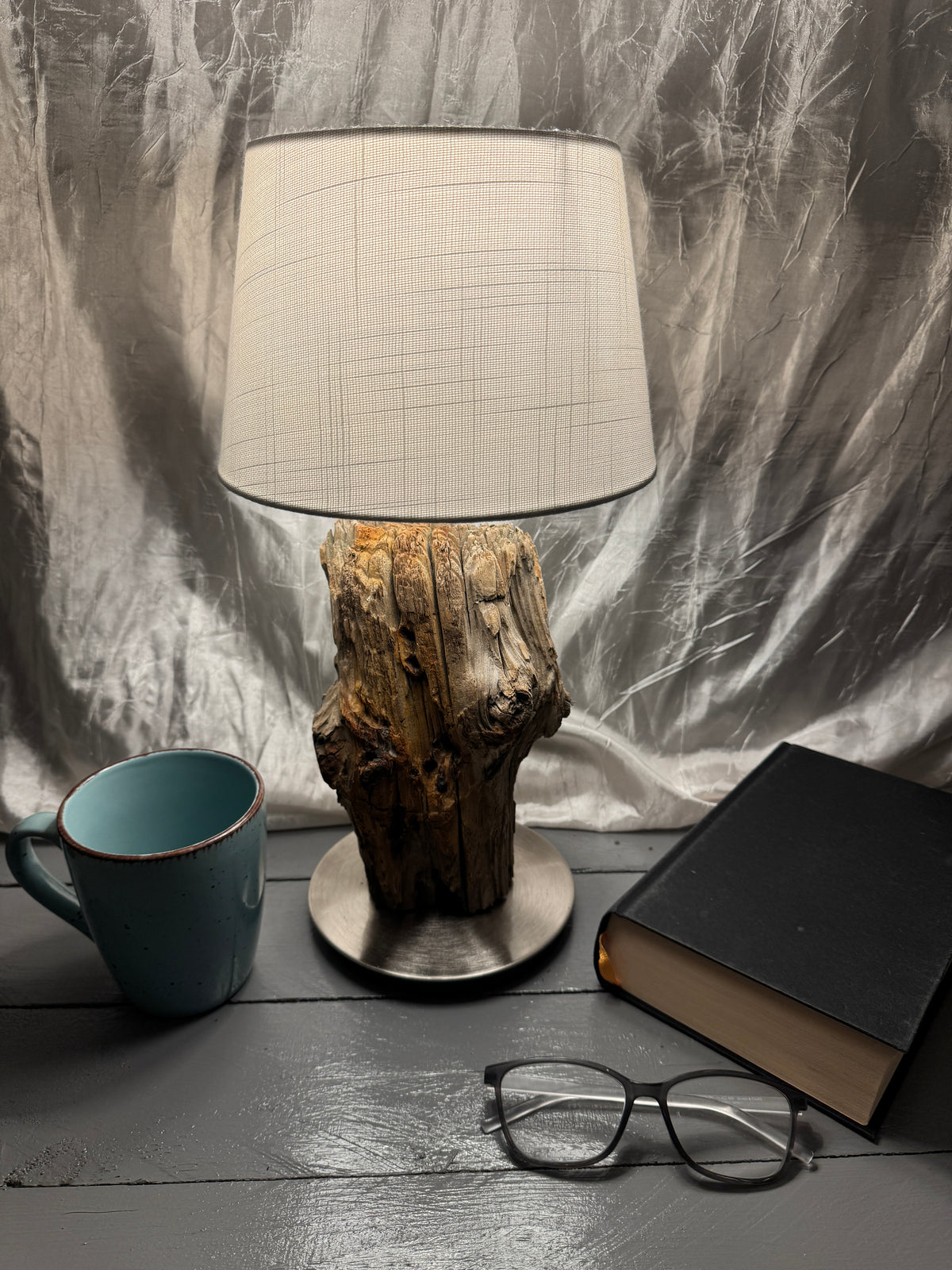 Treibholzlampe Nordseelicht Pellworm mit rundem Lampenschirm 20 cm Weiß und warmem Licht