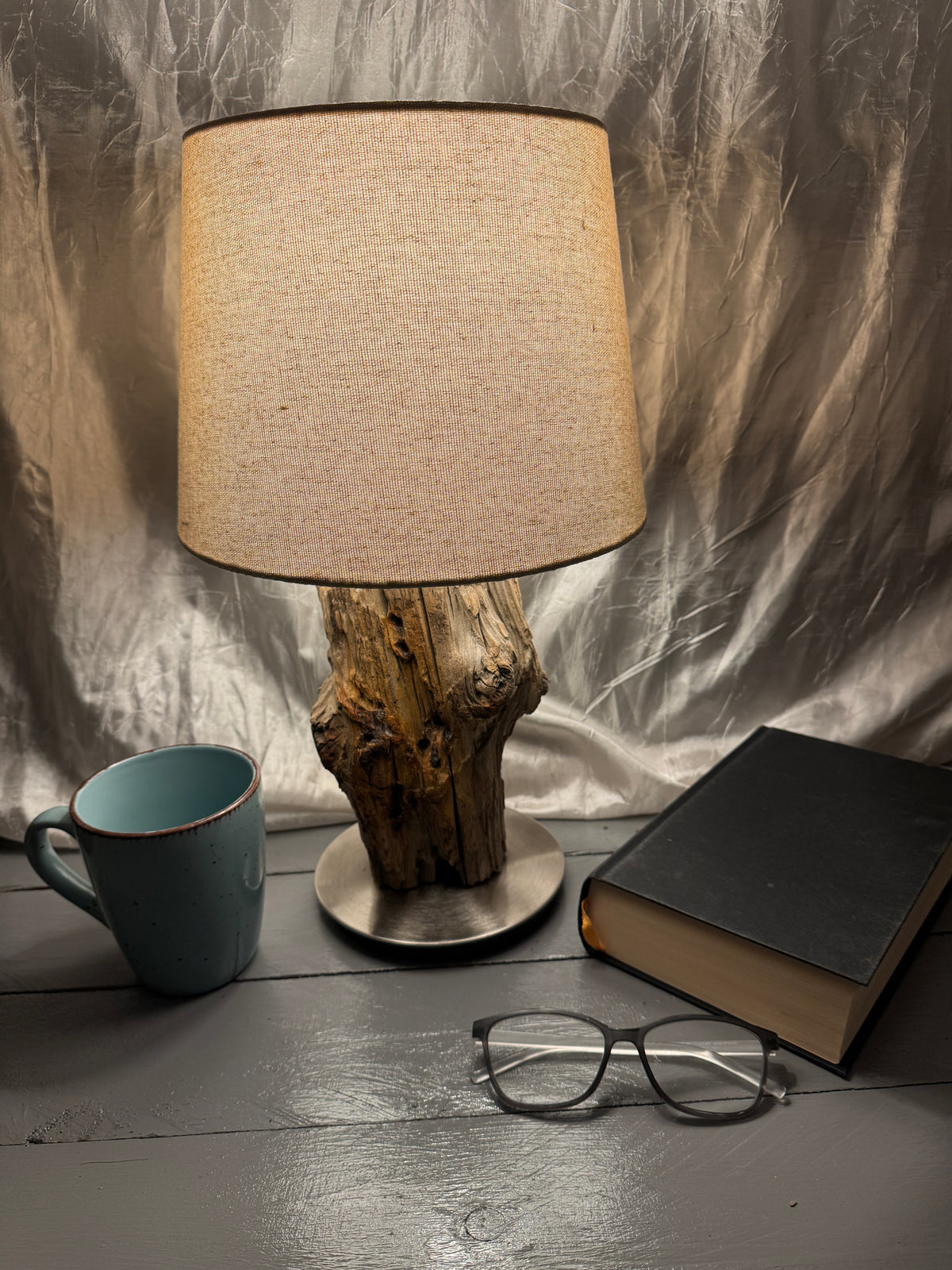 Treibholzlampe Nordseelicht Pellworm mit rundem Lampenschirm 24 cm Beige und warmem Licht