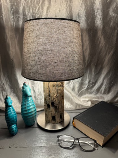 Treibholzlampe Nordseelicht Tönning mit rundem Lampenschirm 24 cm hellgrau